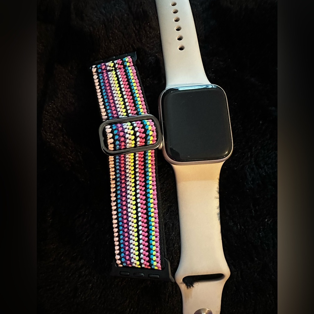 Apple Watch 40mm gold aluminum SE